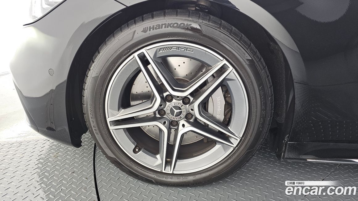 Mercedes-Benz S-Class 2021