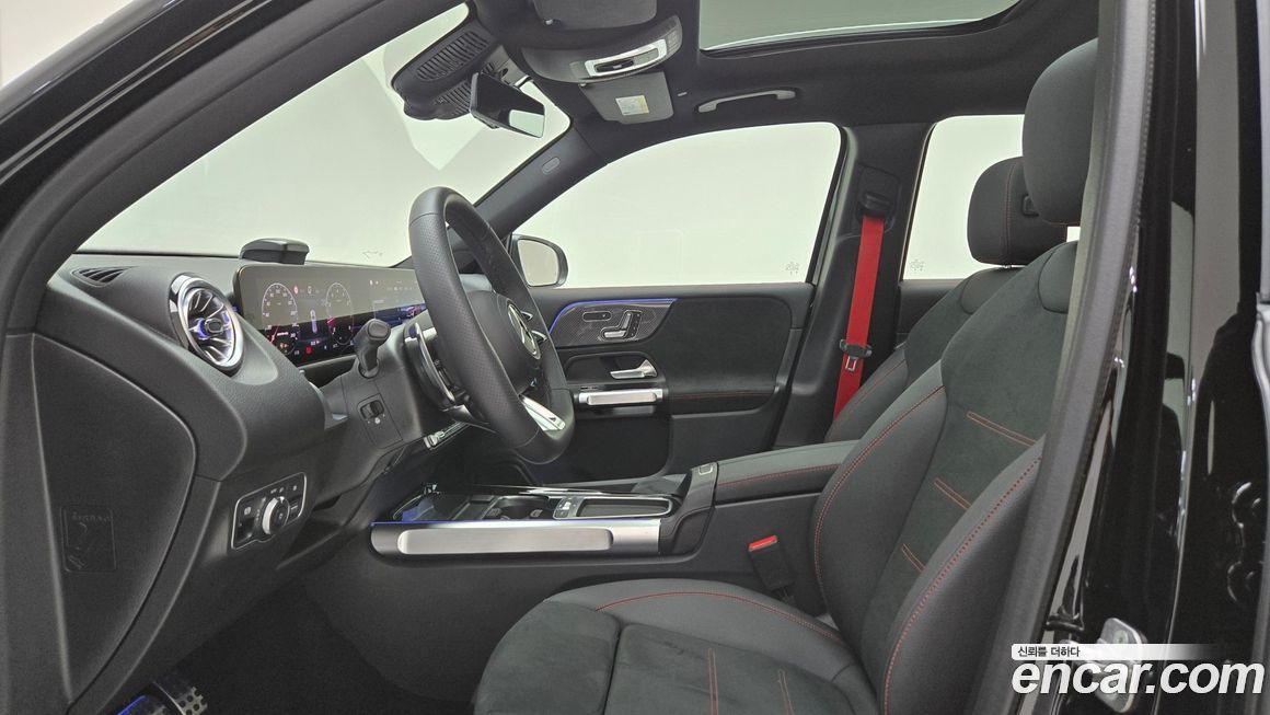 Mercedes-Benz GLB-Class 2025