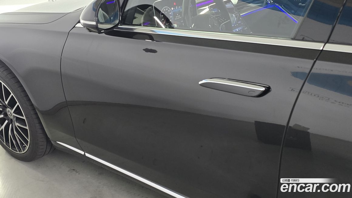 Mercedes-Benz S-Class 2025