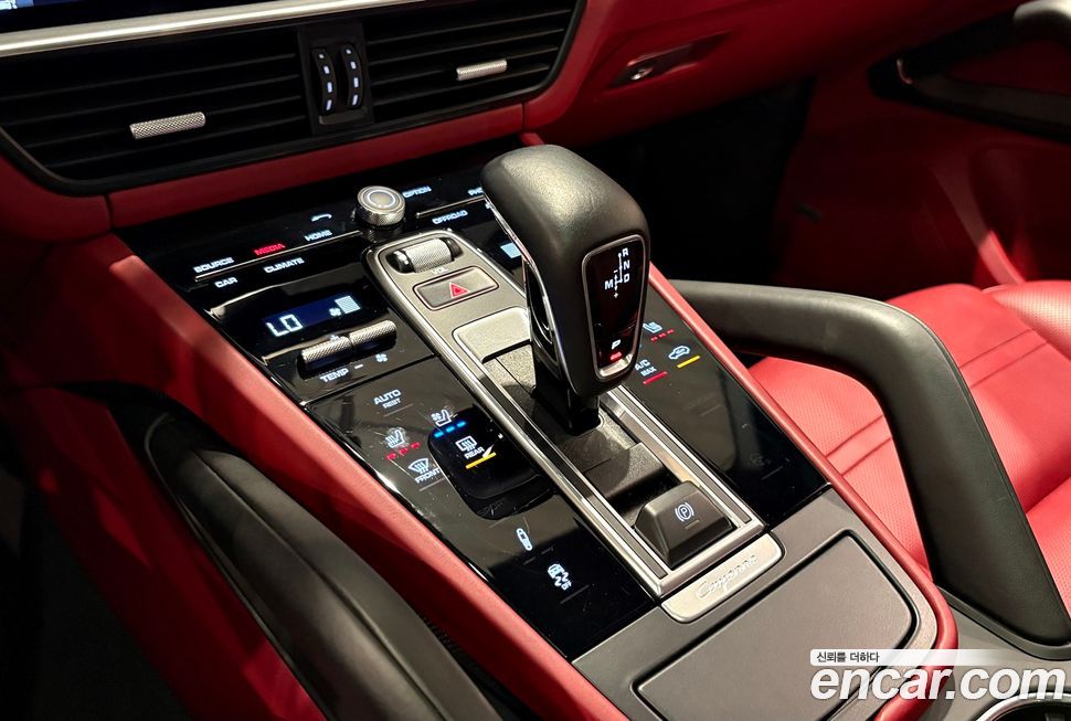 Porsche Cayenne 2020