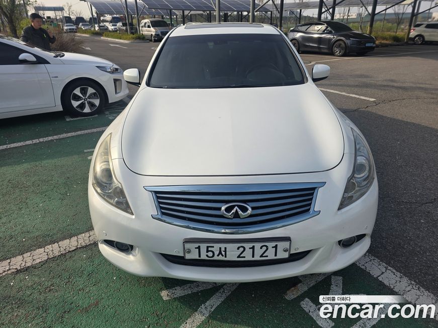 Infiniti G 2010