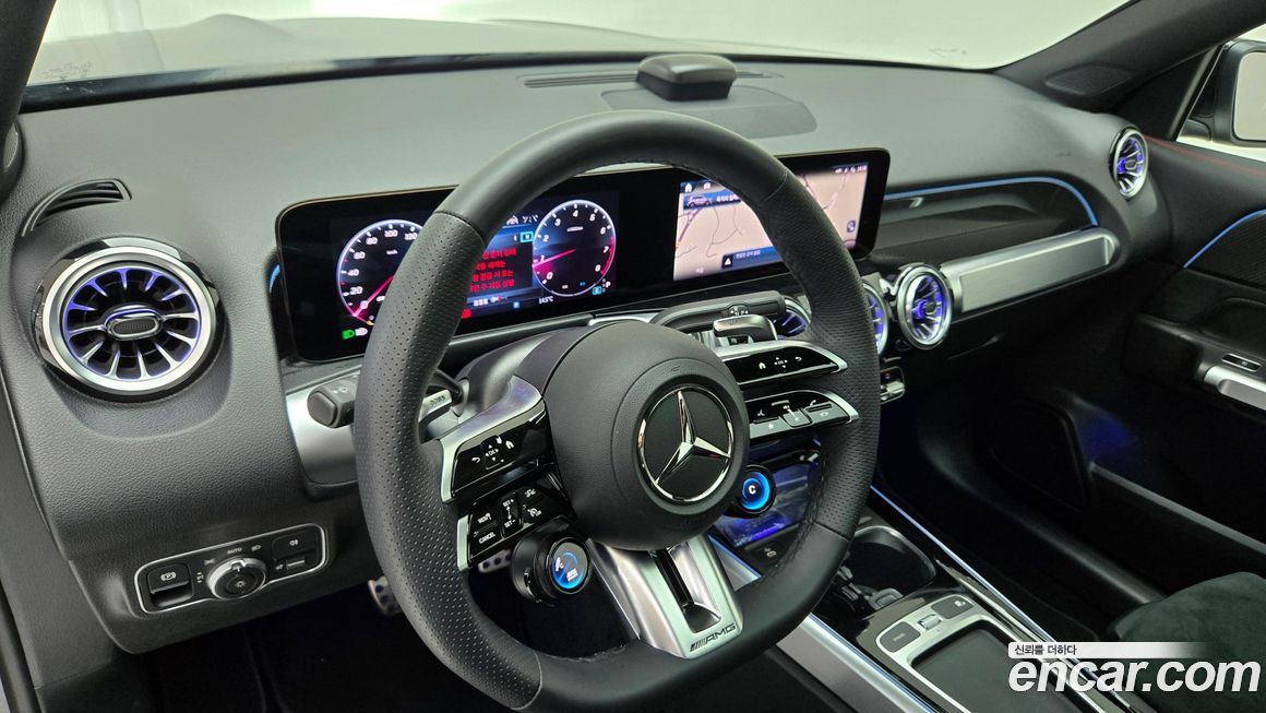 Mercedes-Benz GLB-Class 2025