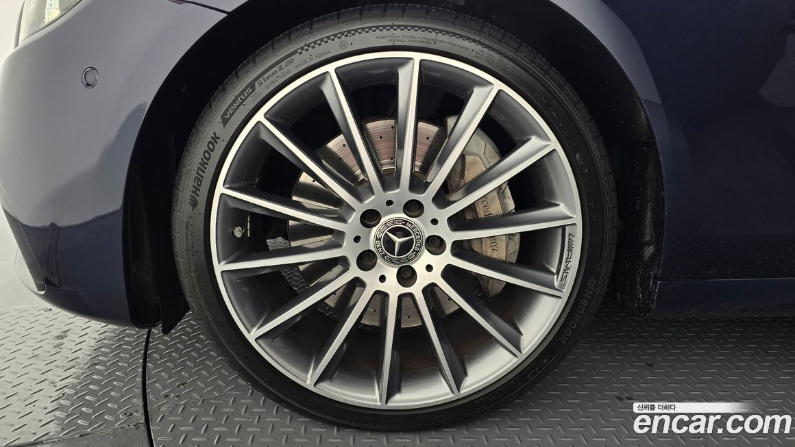 Mercedes-Benz E-Class 2021