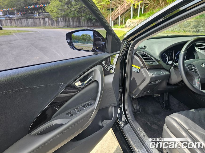 Hyundai Grandeur 2016