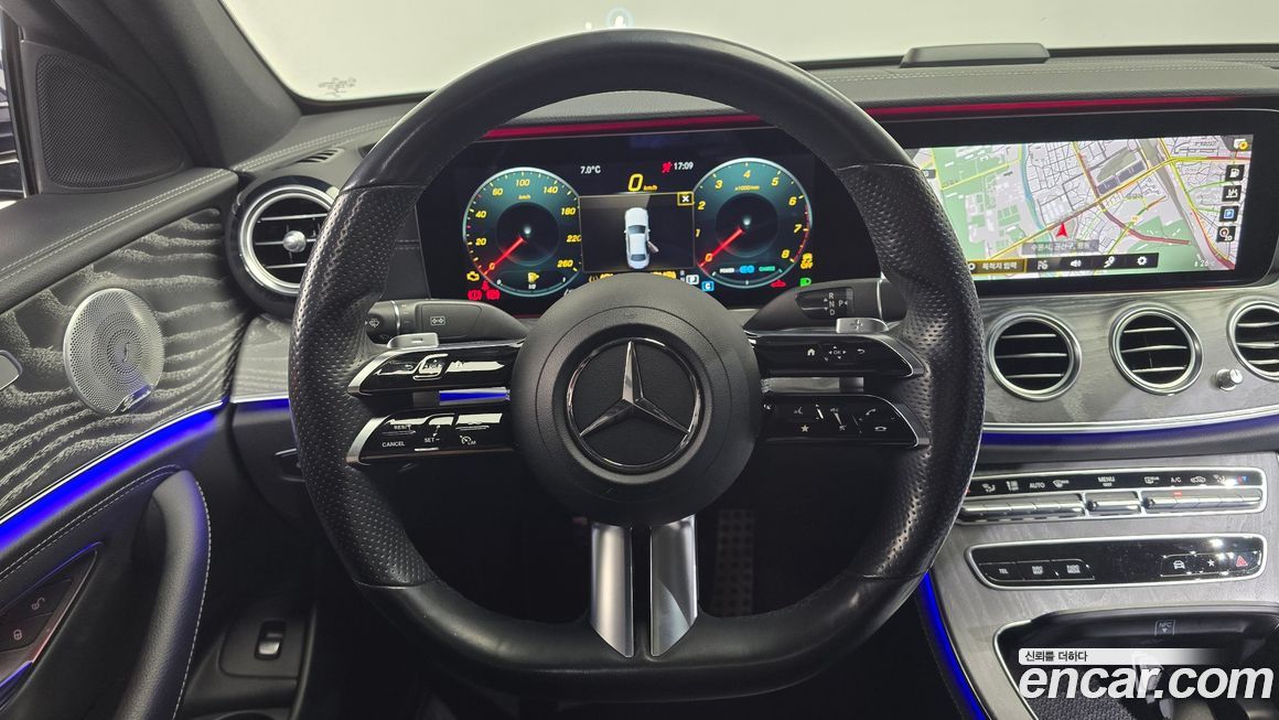 Mercedes-Benz E-Class 2021