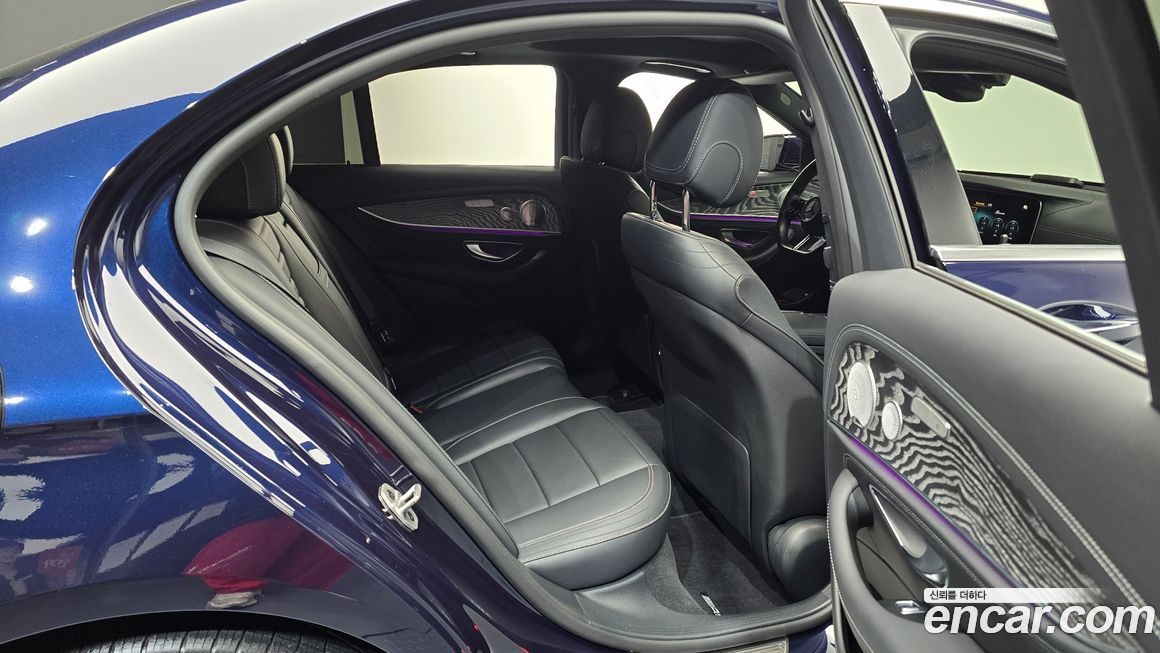 Mercedes-Benz E-Class 2021