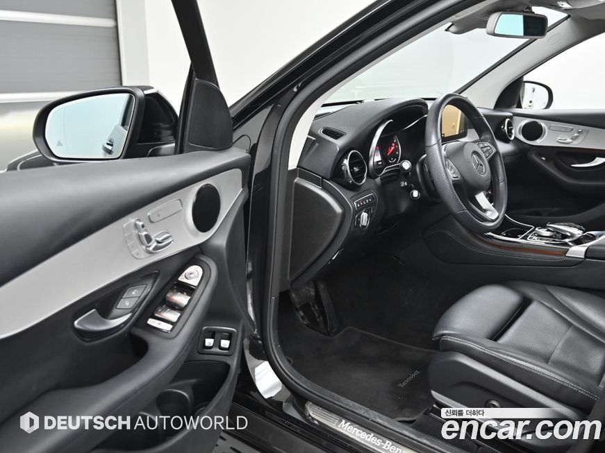 Mercedes-Benz GLC-Class 2019