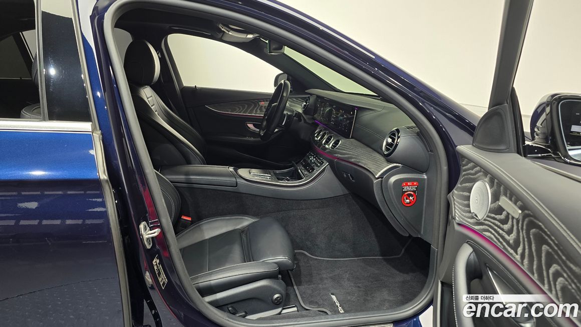 Mercedes-Benz E-Class 2021