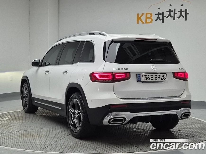 Mercedes-Benz GLB-Class 2020