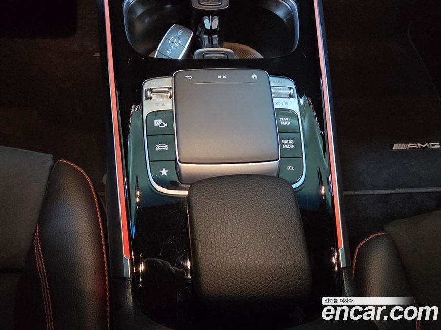 Mercedes-Benz GLB-Class 2020