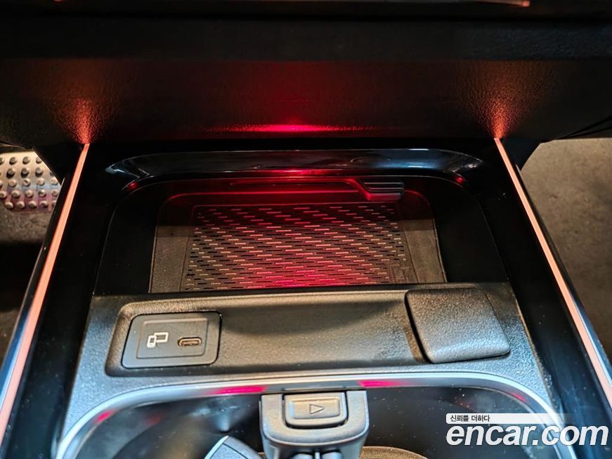 Mercedes-Benz GLB-Class 2020