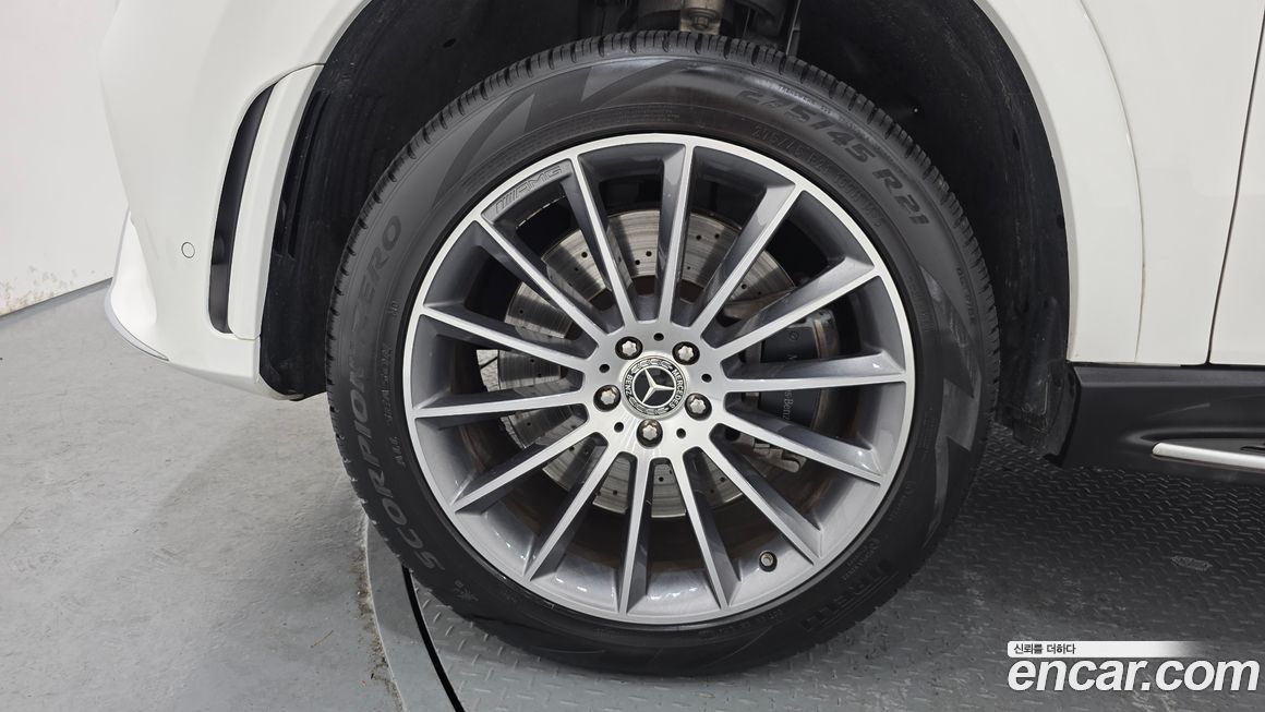 Mercedes-Benz GLE-Class 2023