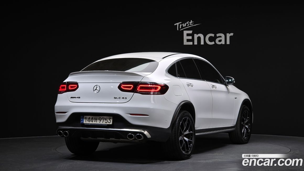 Mercedes-Benz GLC-Class 2021