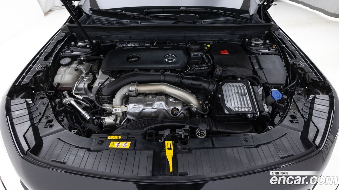 Mercedes-Benz GLB-Class 2025