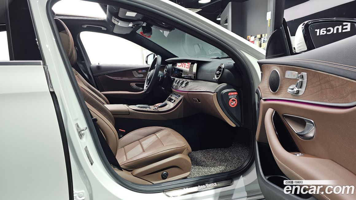 Mercedes-Benz E-Class 2023
