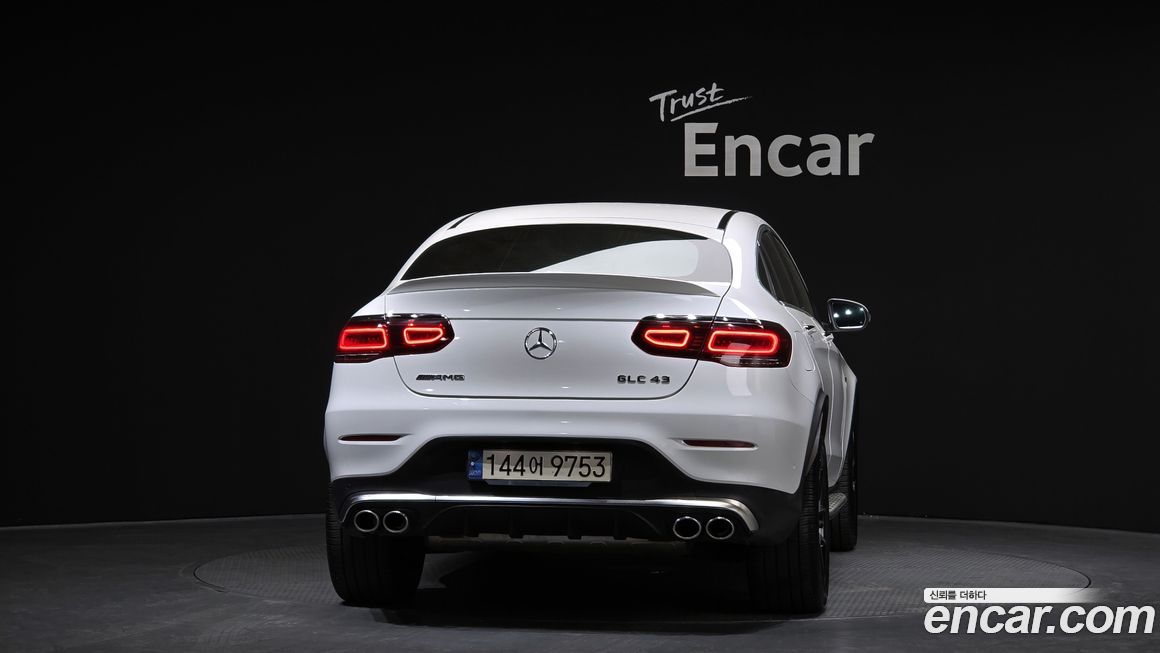 Mercedes-Benz GLC-Class 2021