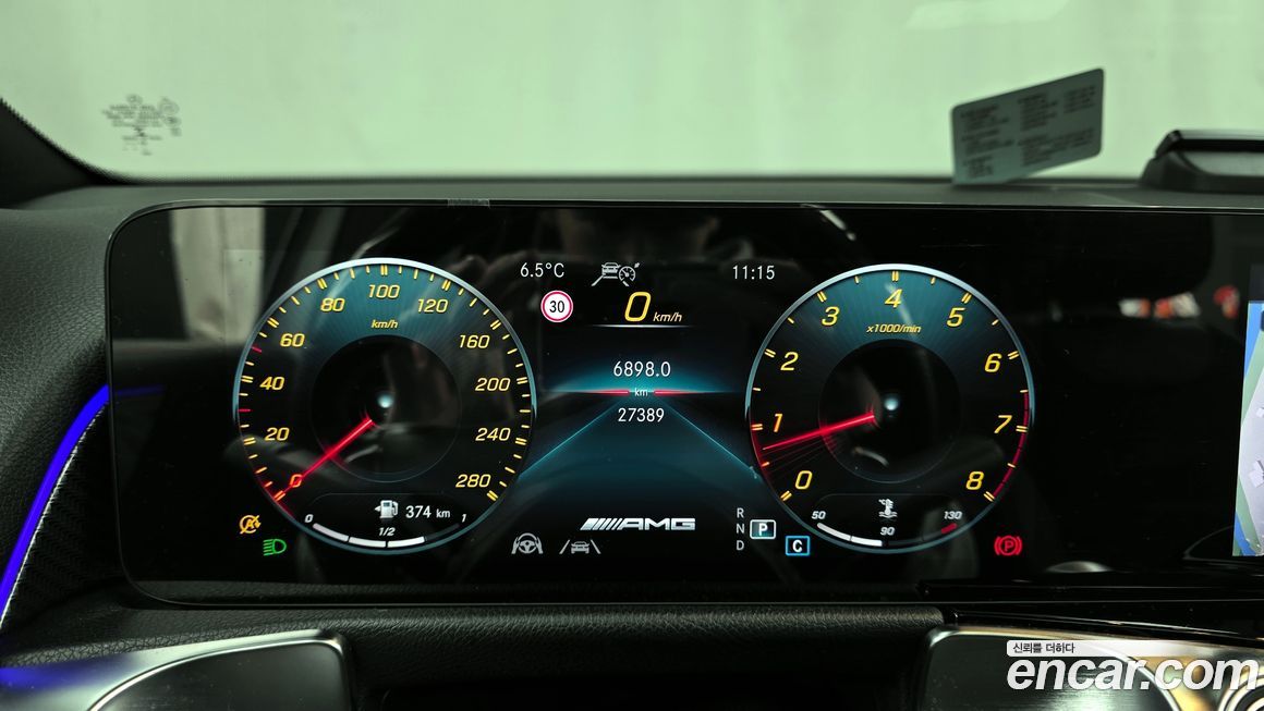 Mercedes-Benz GLB-Class 2021