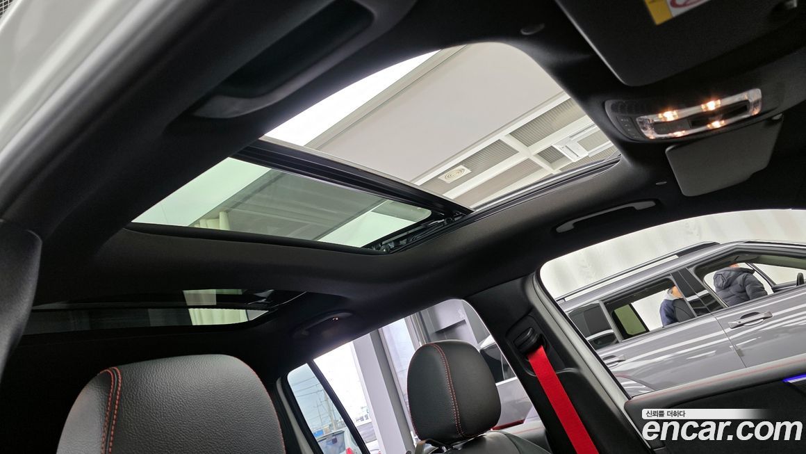 Mercedes-Benz GLB-Class 2021