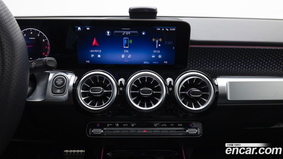 Mercedes-Benz GLB-Class 2025