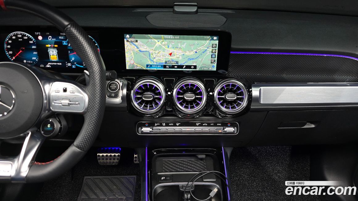 Mercedes-Benz GLB-Class 2023