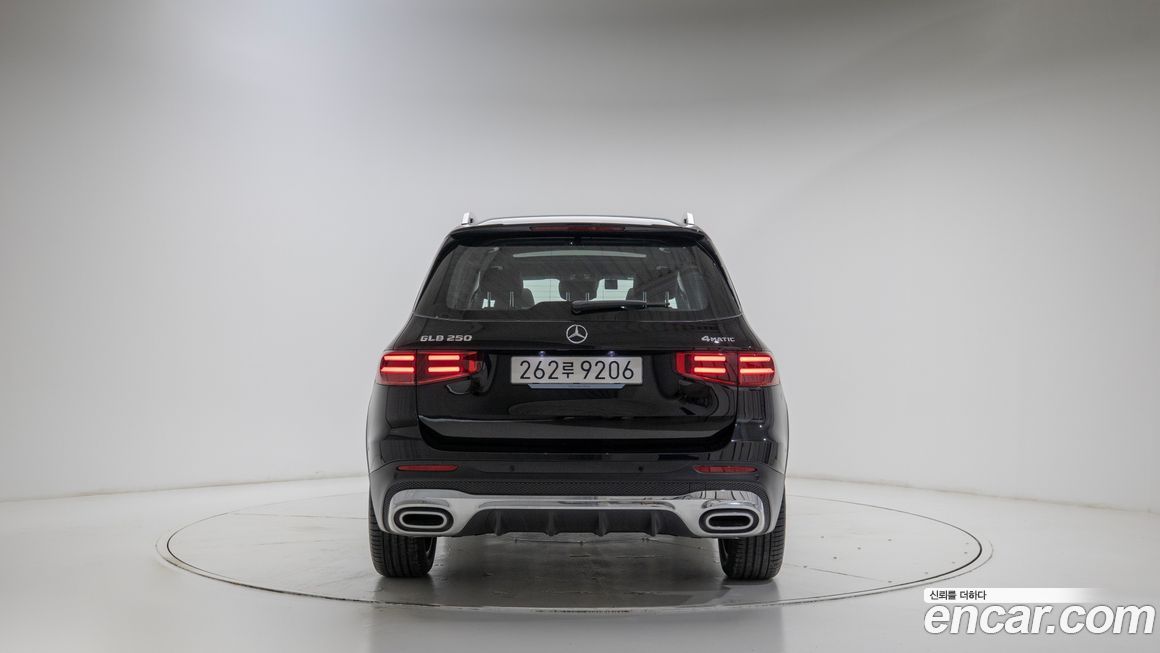 Mercedes-Benz GLB-Class 2025