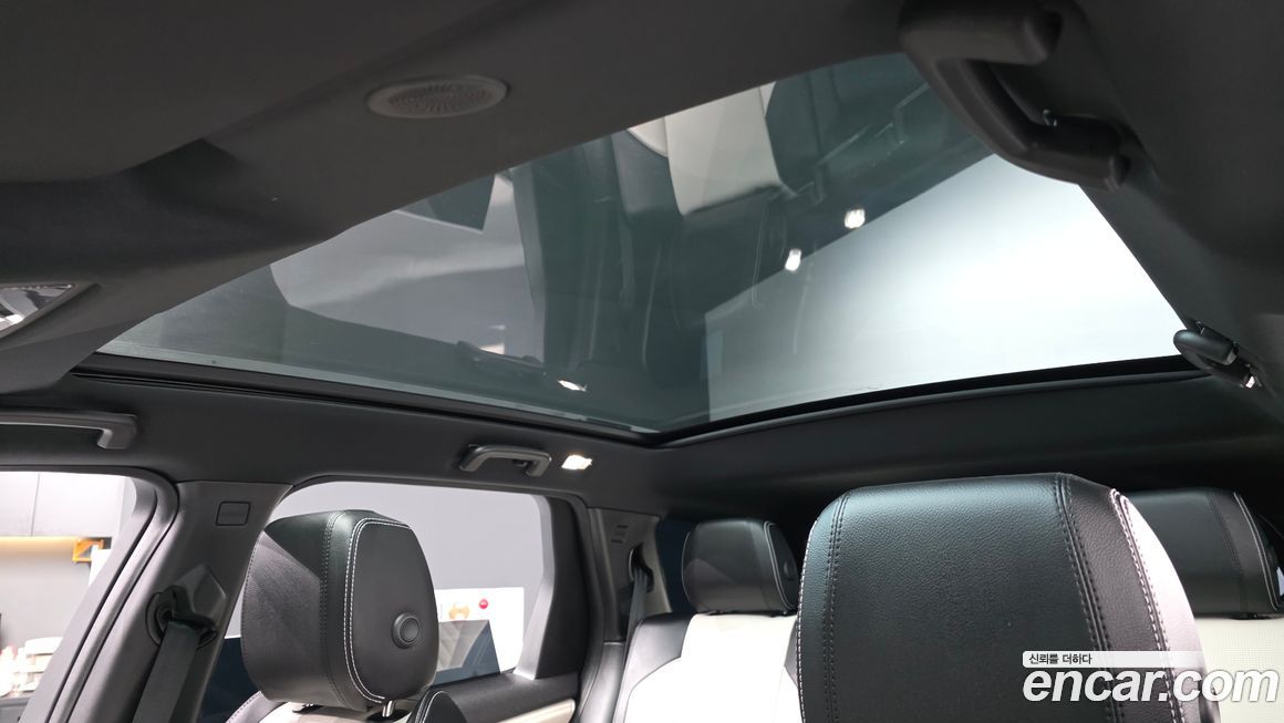 Land Rover Discovery Sport 2025