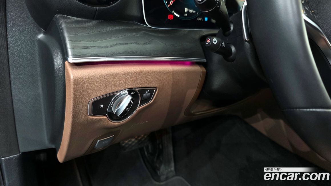 Mercedes-Benz E-Class 2023