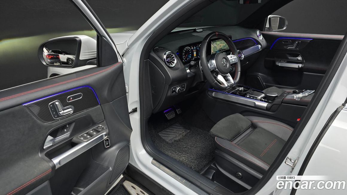 Mercedes-Benz GLB-Class 2023