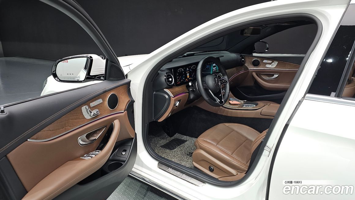 Mercedes-Benz E-Class 2023