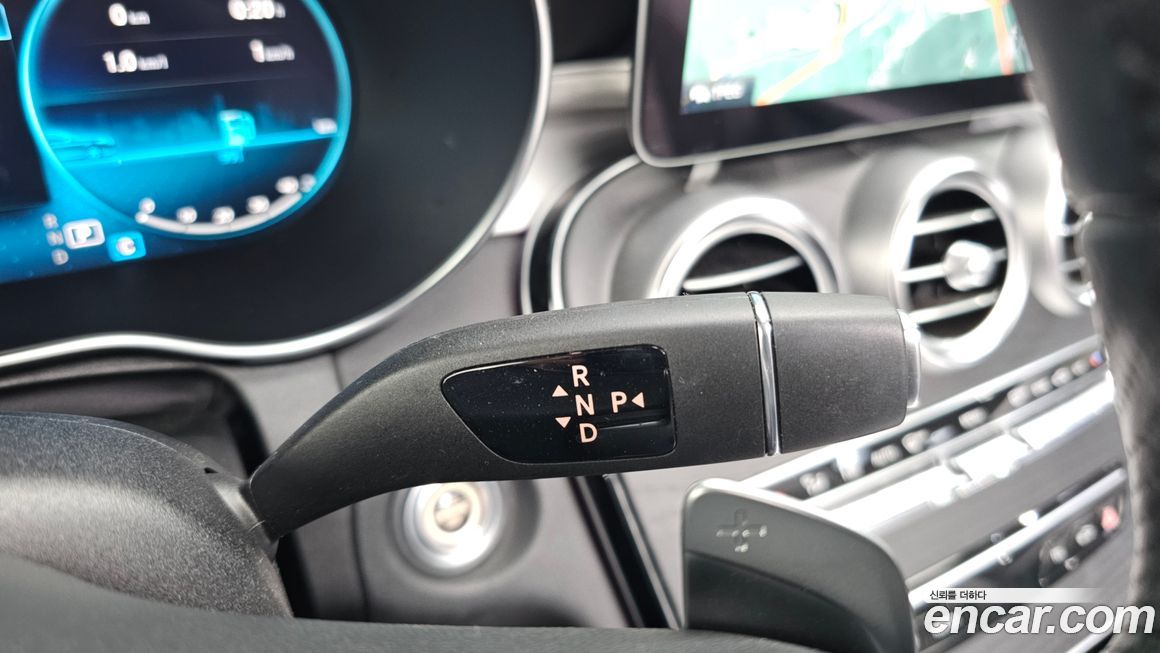 Mercedes-Benz C-Class 2023