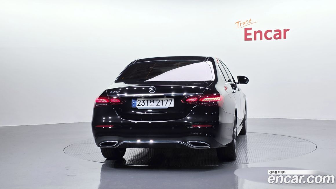 Mercedes-Benz E-Class 2023