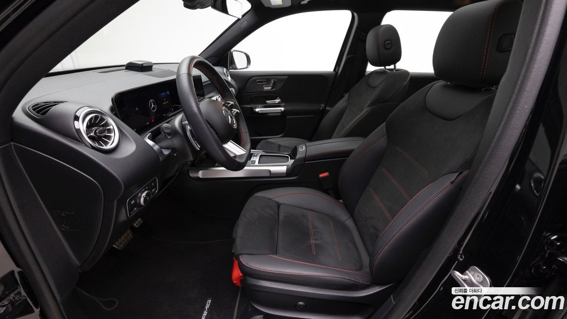 Mercedes-Benz GLB-Class 2025