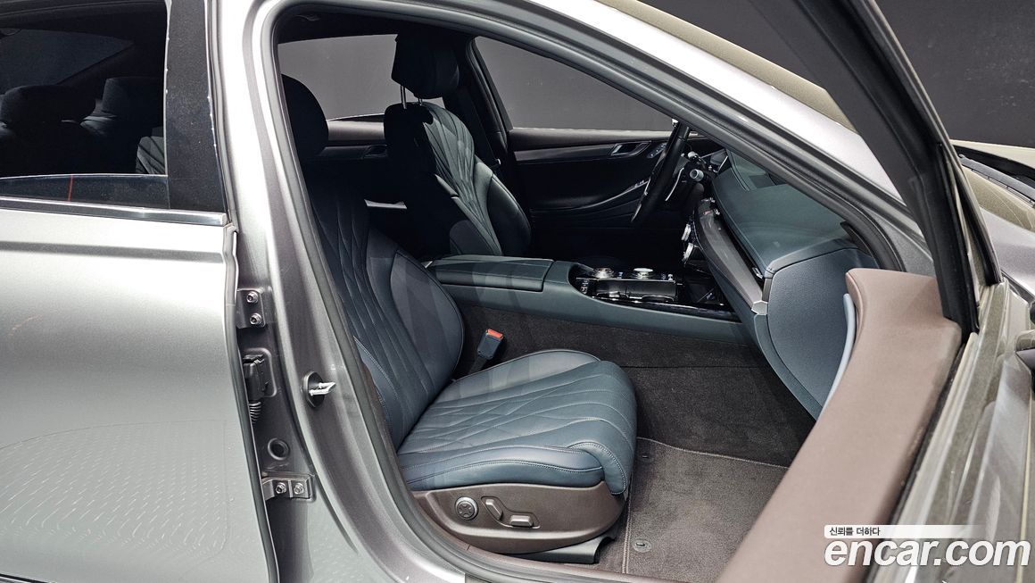 Genesis G80 2023