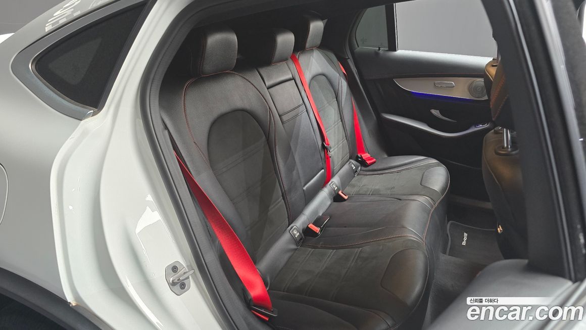 Mercedes-Benz GLC-Class 2021