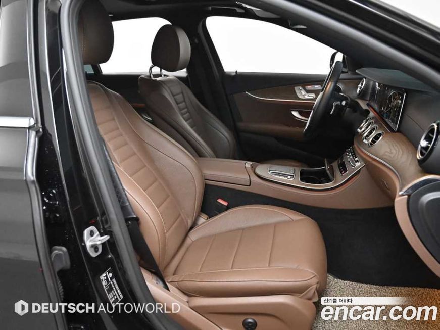 Mercedes-Benz E-Class 2021