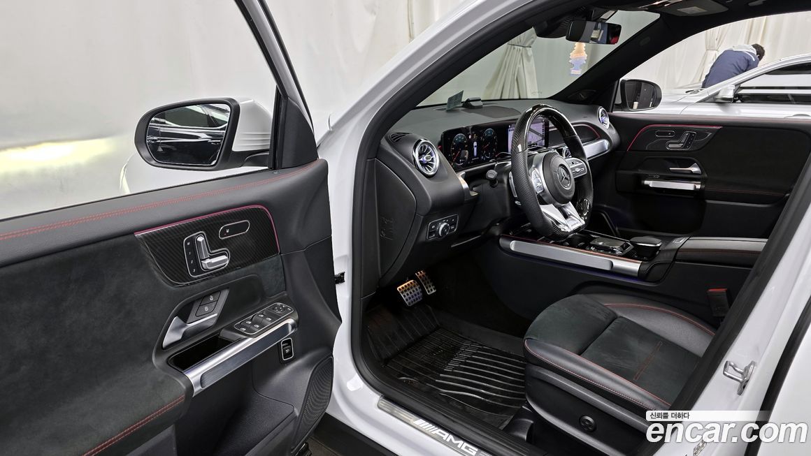 Mercedes-Benz GLB-Class 2021