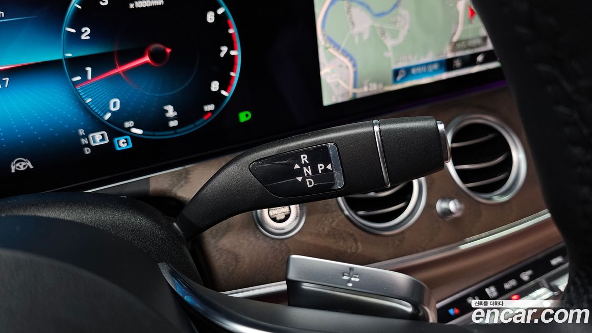 Mercedes-Benz E-Class 2023