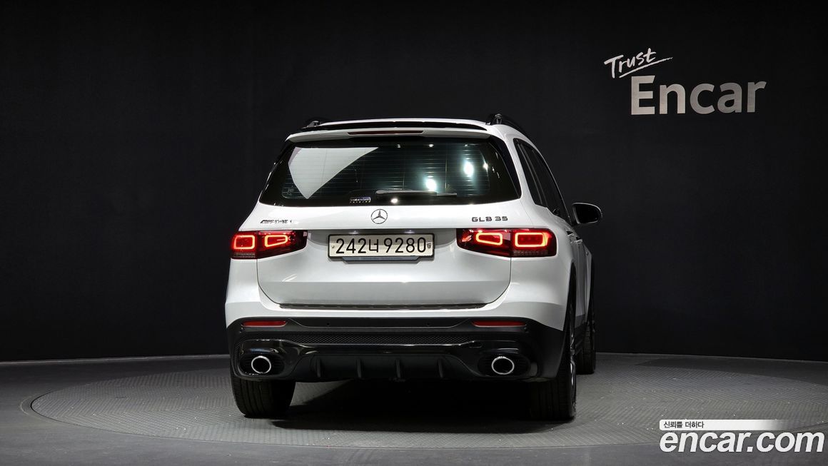 Mercedes-Benz GLB-Class 2021