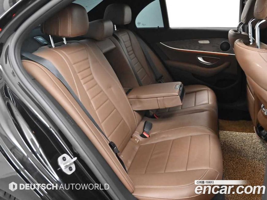Mercedes-Benz E-Class 2021