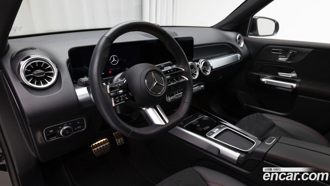 Mercedes-Benz GLB-Class 2025