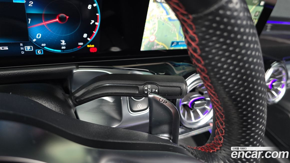 Mercedes-Benz GLB-Class 2023