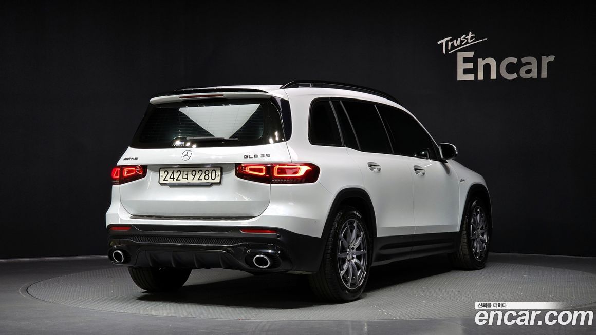 Mercedes-Benz GLB-Class 2021