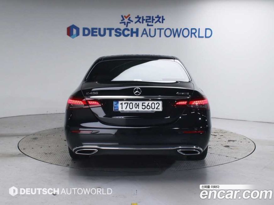 Mercedes-Benz E-Class 2021