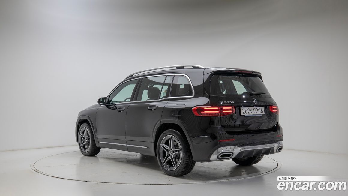 Mercedes-Benz GLB-Class 2025