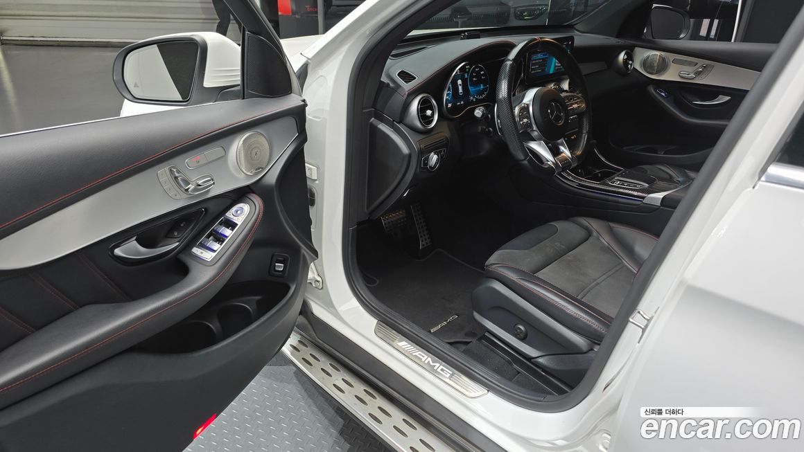 Mercedes-Benz GLC-Class 2021