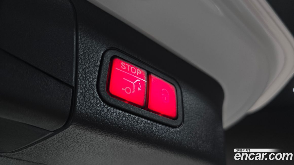 Mercedes-Benz GLB-Class 2023