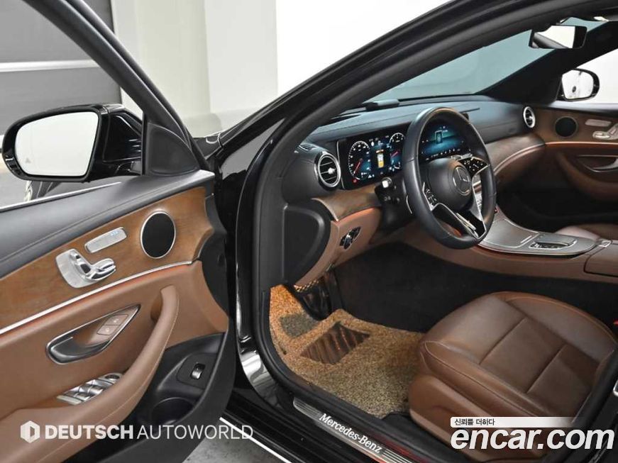Mercedes-Benz E-Class 2021