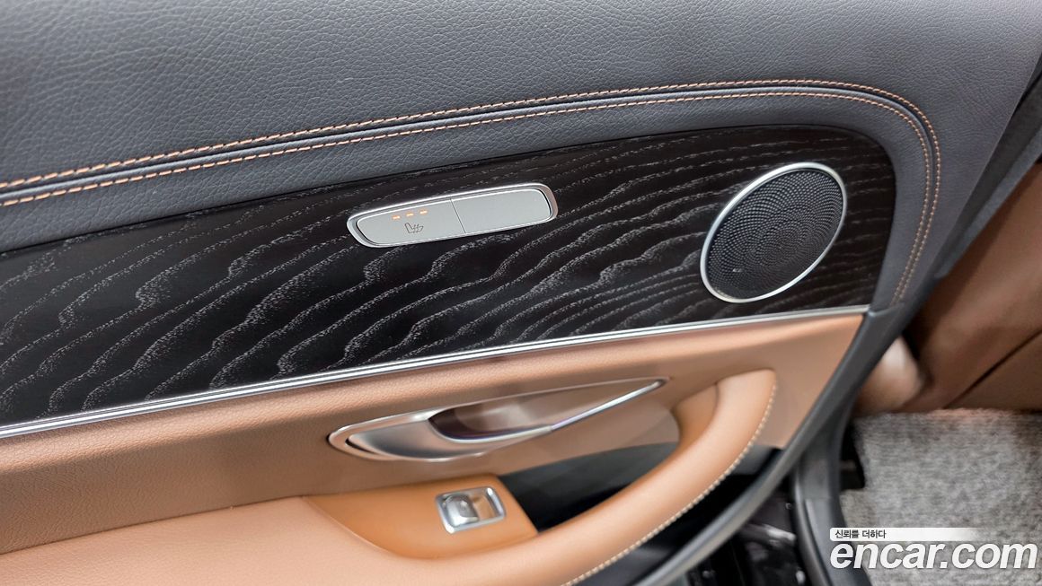 Mercedes-Benz E-Class 2023