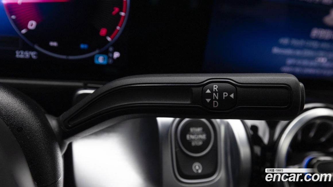 Mercedes-Benz GLB-Class 2025