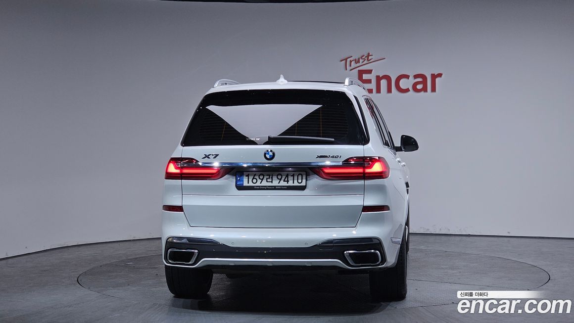 BMW X7 2022